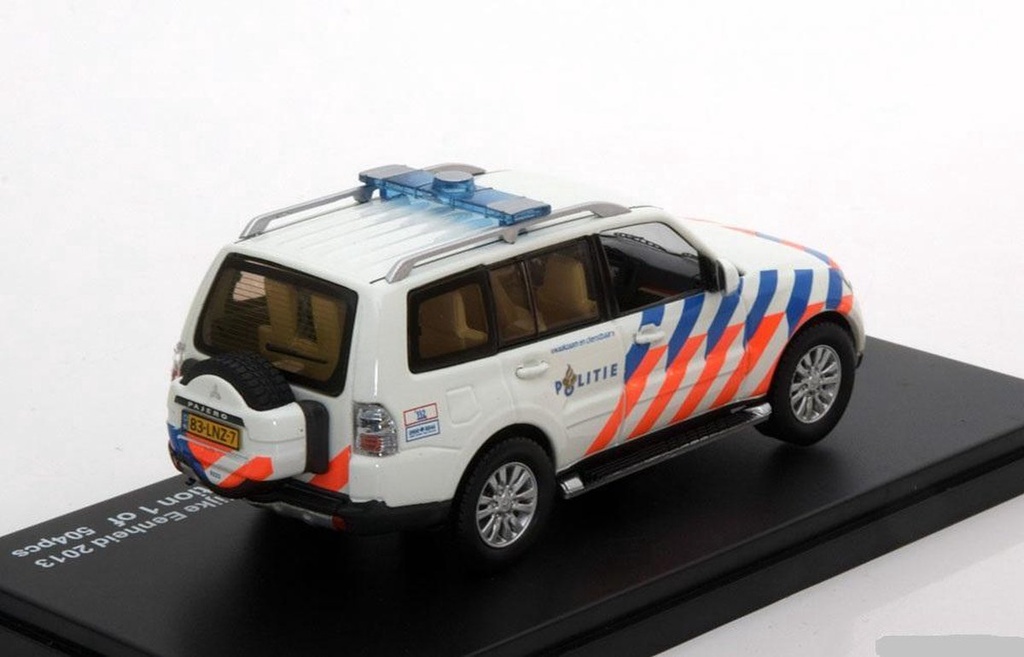 Mitsubishi Pajero 2013 Politie 1:43