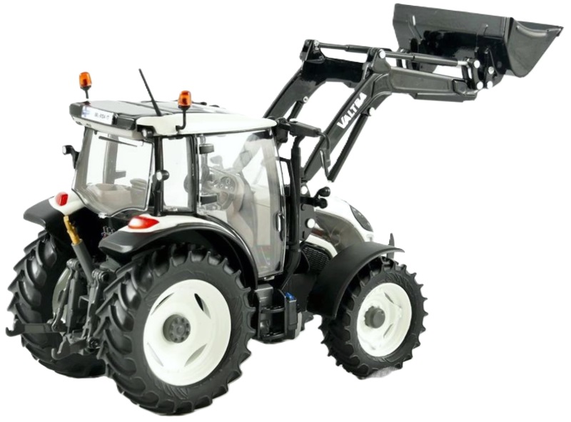 Valtra A4 104 tractor met frontlader 1:32